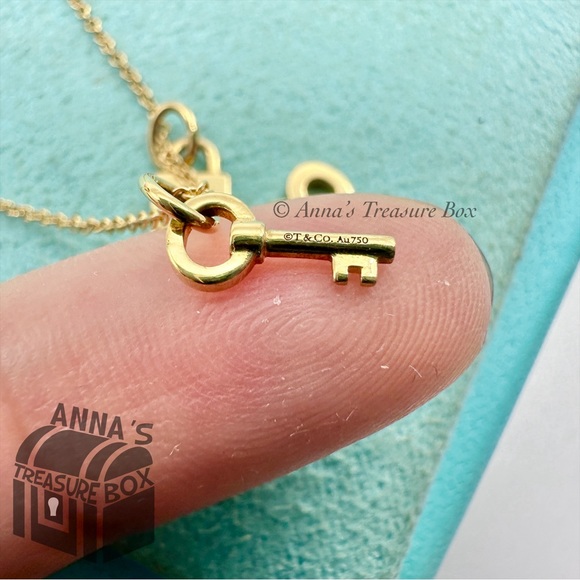 Tiffany & Co. 18K Yellow Gold Key & Lock 16-18" Adjustable Necklace (bx, pch, rb - Picture 4 of 10